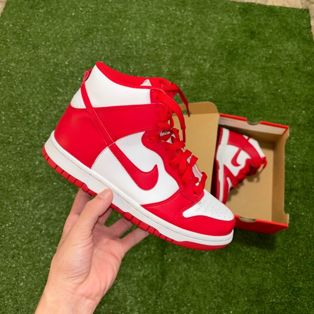 Nike Dunk ‘Championship Red’ (GS)